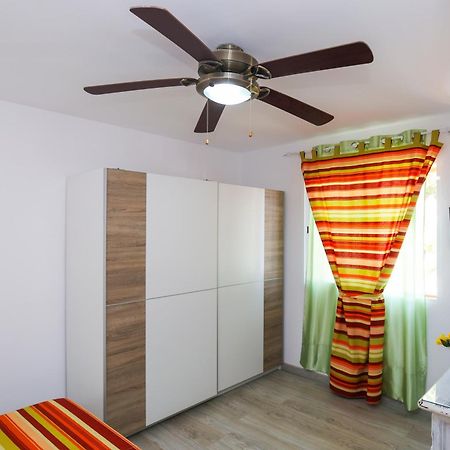 Punta Prima Roma Planet Costa Dorada Apartment ลาปีเนดา ภายนอก รูปภาพ